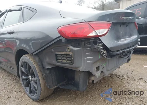 2016 Chrysler 200 S z USA, uszkodzony, nr VIN 1C3CCCBB7GN175089